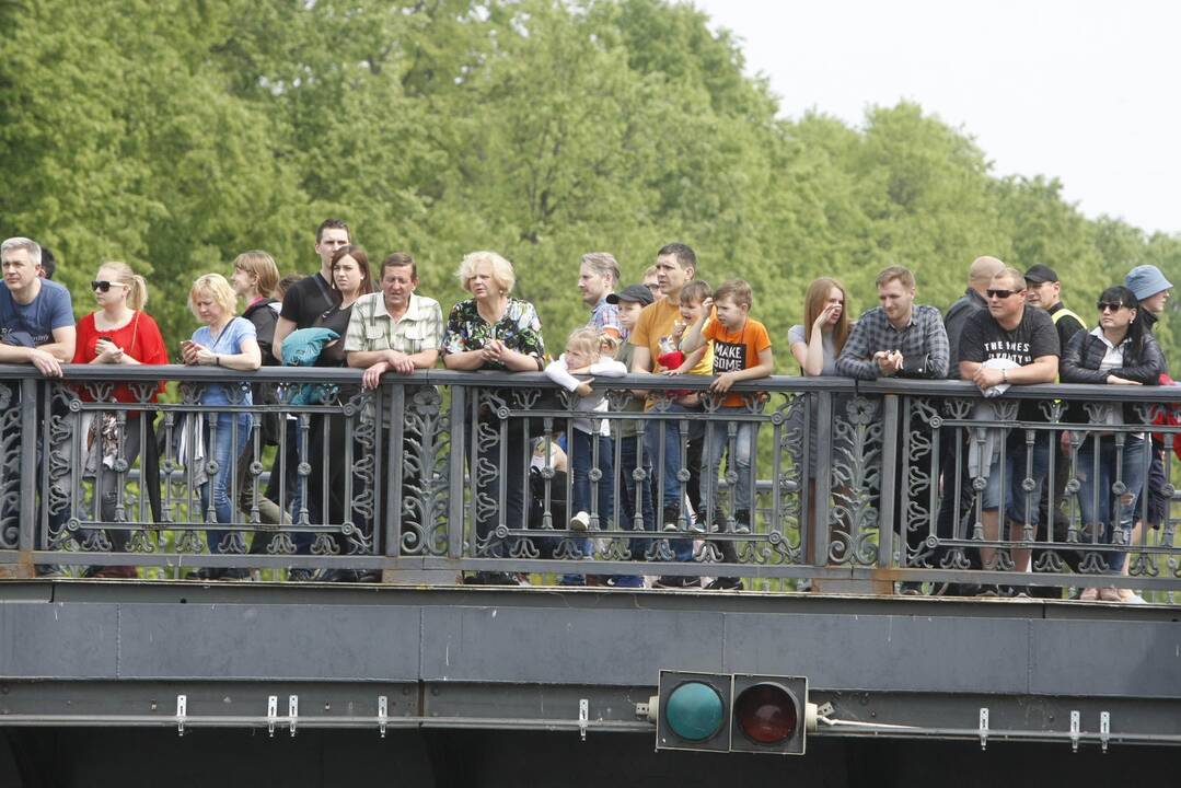 Laivų parade - pramogų vajus