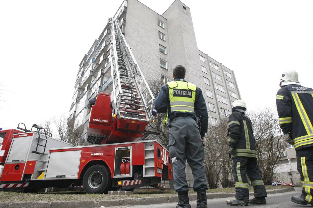 Moters gelbėjimo operacija Klaipėdoje