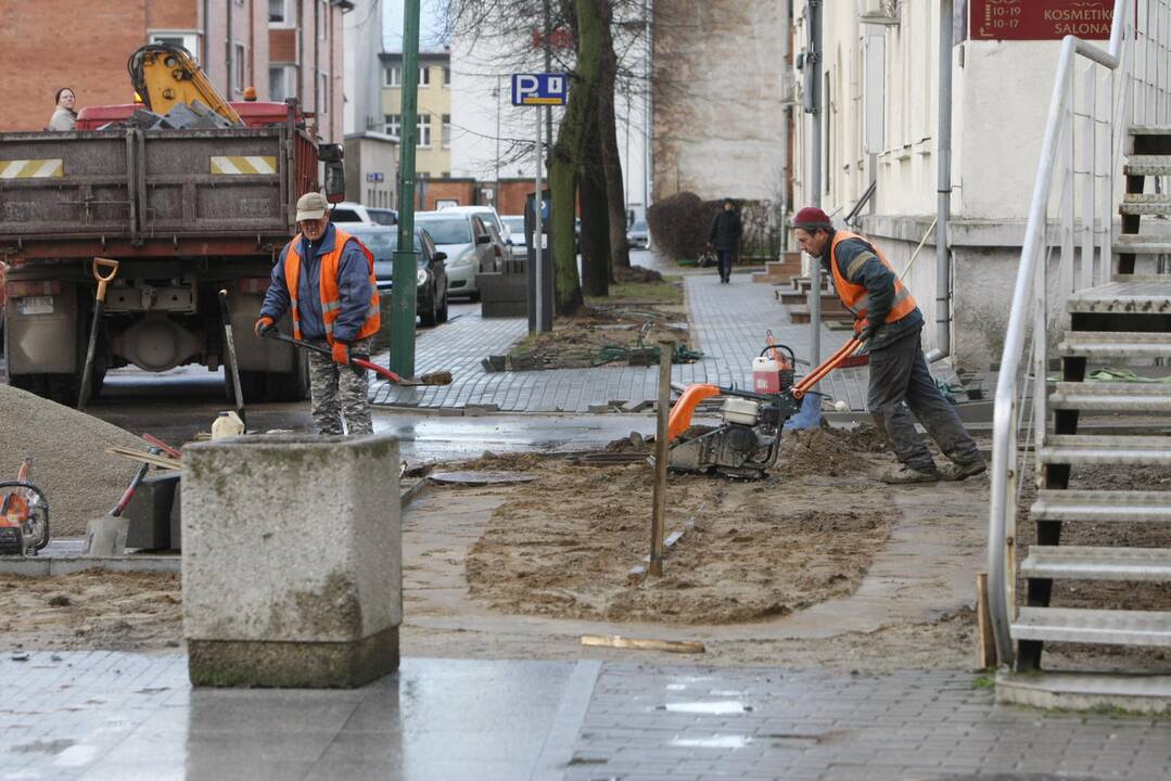 Puodžių gatvės remontas atidėtas