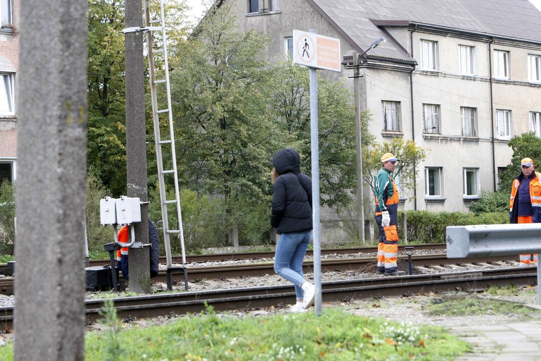 Darbingas ketvirtadienis pareigūnams: nubaudė pažeidėjus, sugavo ieškotą asmenį