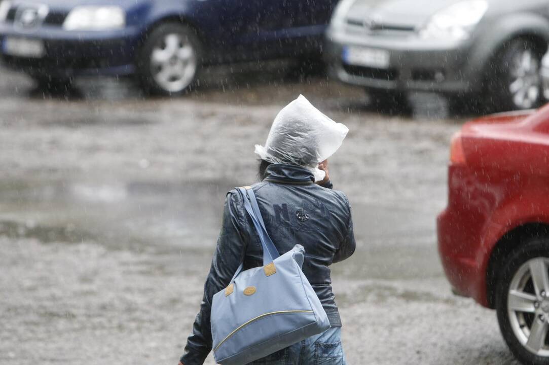 Pareigūnai treniruojasi reaguoti į teroristinį aktą prekybos centre