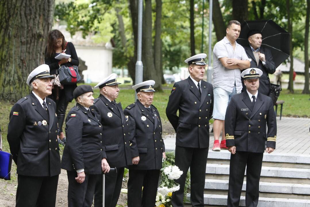 Atnaujintas paminklas 1923 metų žuvusiems sukilimo dalyviams atminti