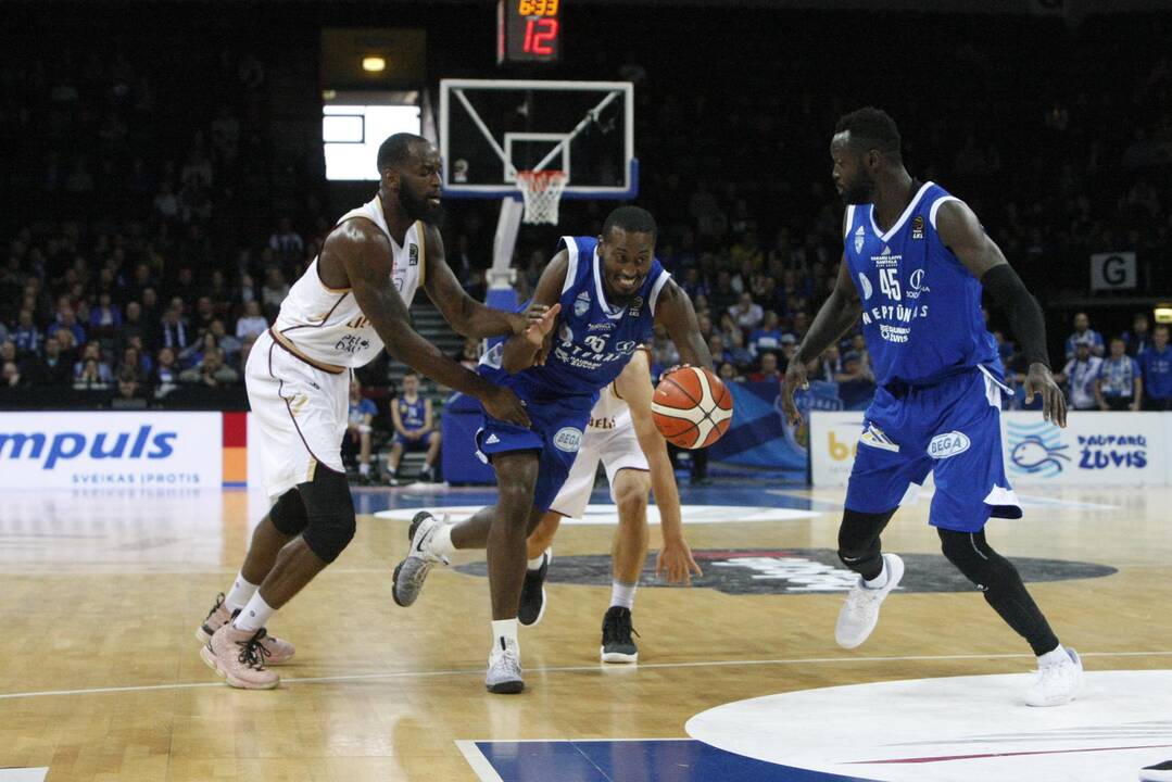 LKL krepšinio rungtynės: „Neptūnas“- „Lietkabelis“