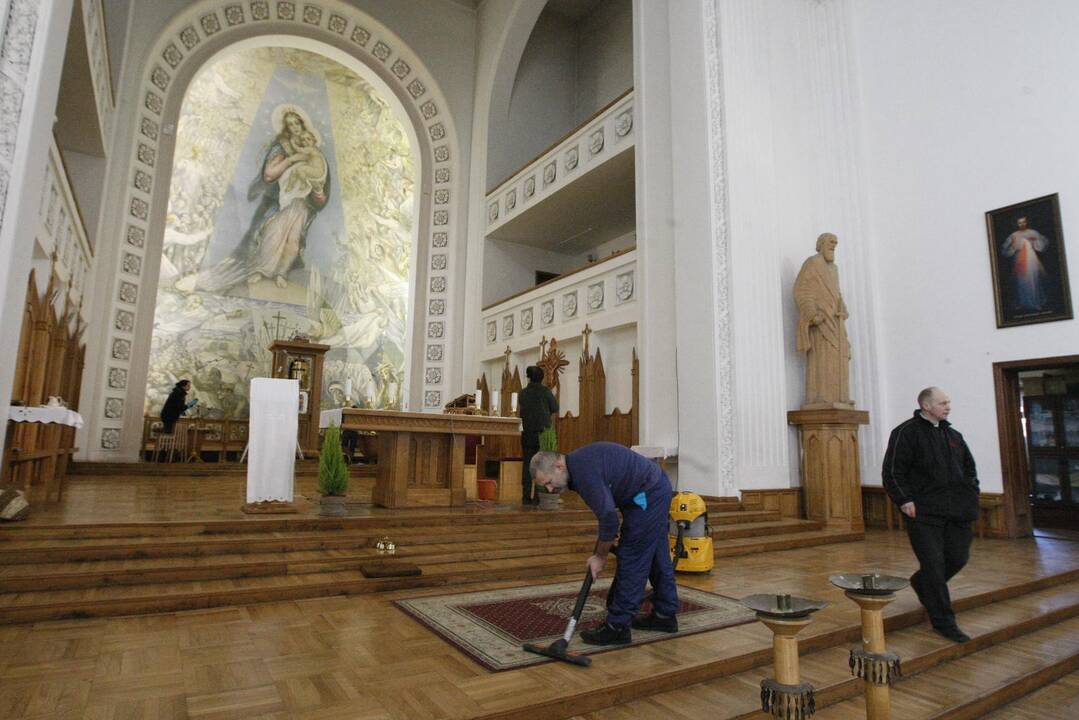 Marijos Taikos Karalienės bažnyčioje – talka