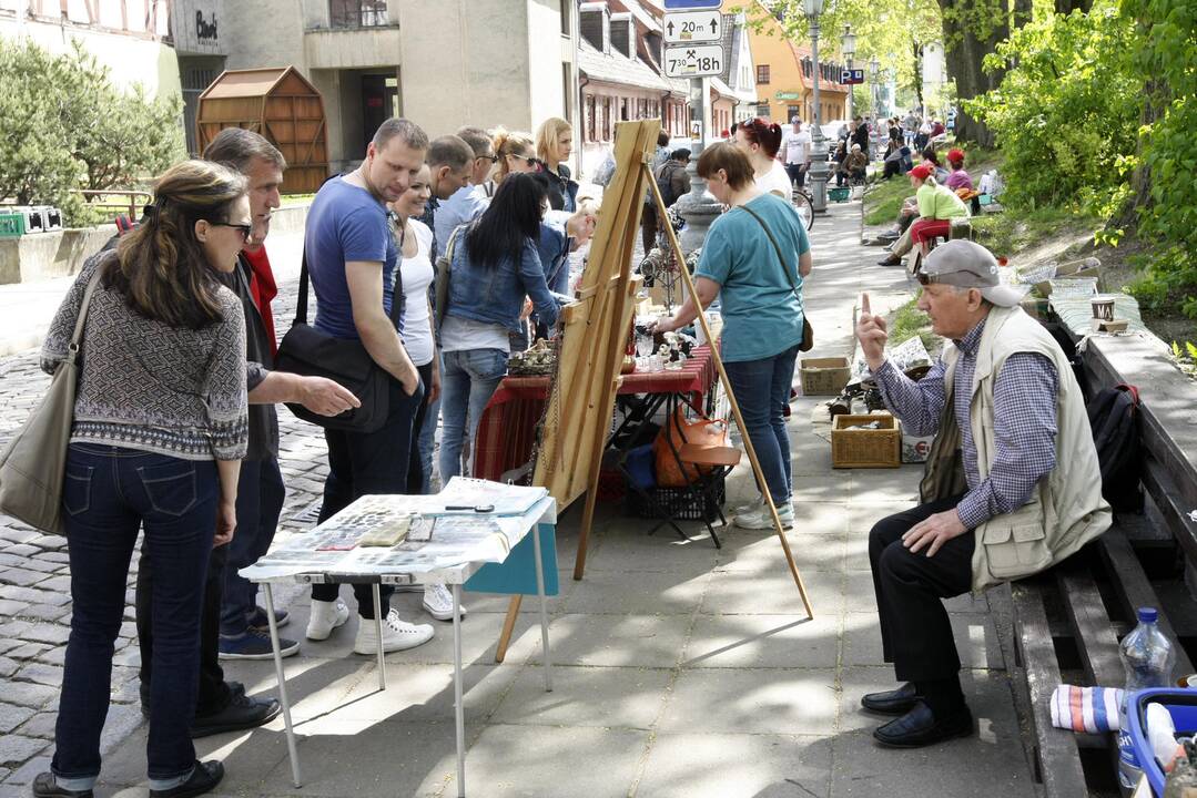 Blusų turgus Klaipėdos senamiestyje