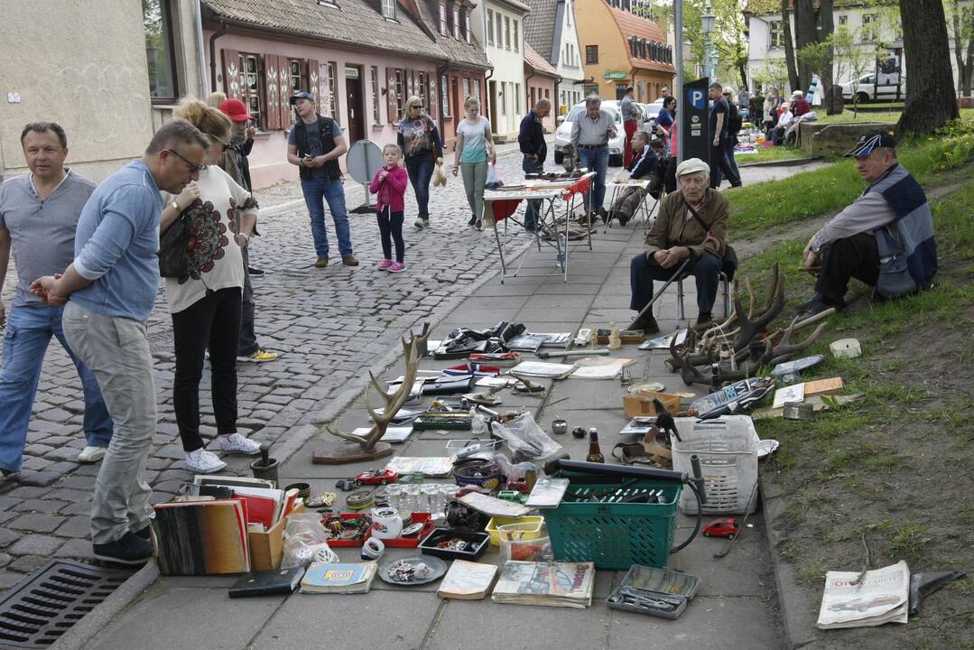 Blusų turgus Klaipėdos senamiestyje