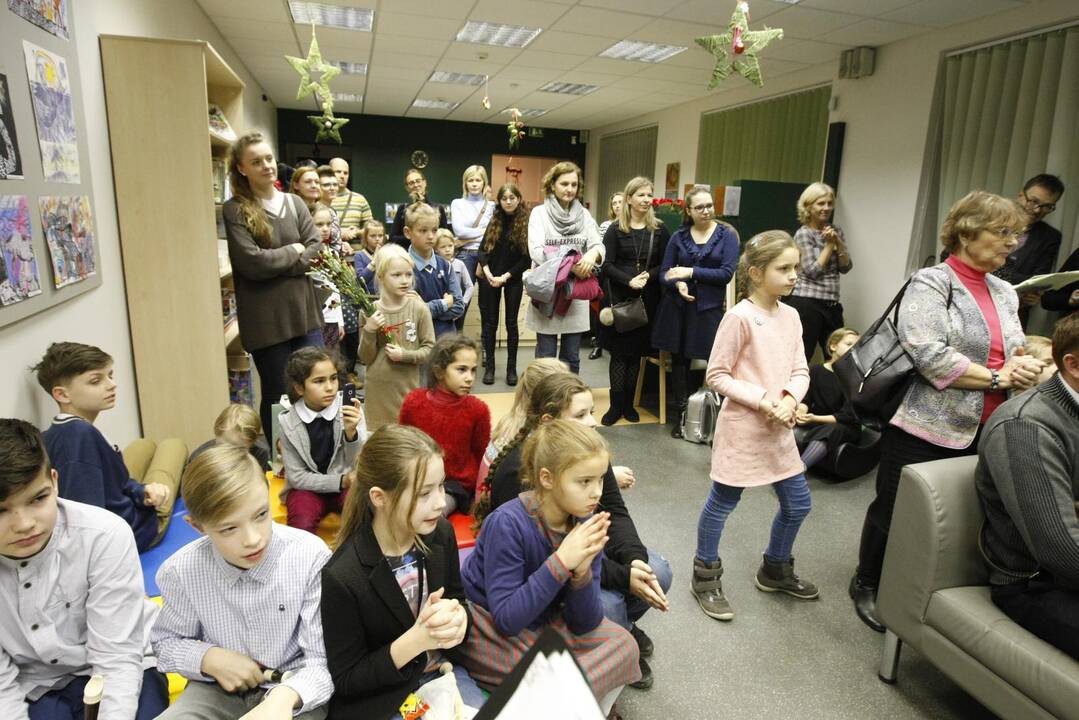 Skaitykloje suplasnojo Kalėdų angelai