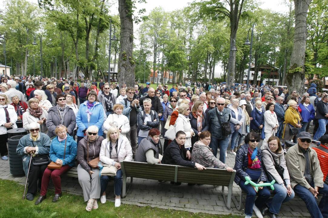 Stasio Povilaičio parašo atidengimas Palangoje