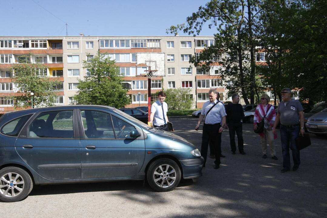 Po gyventojų skundų surengė reidą