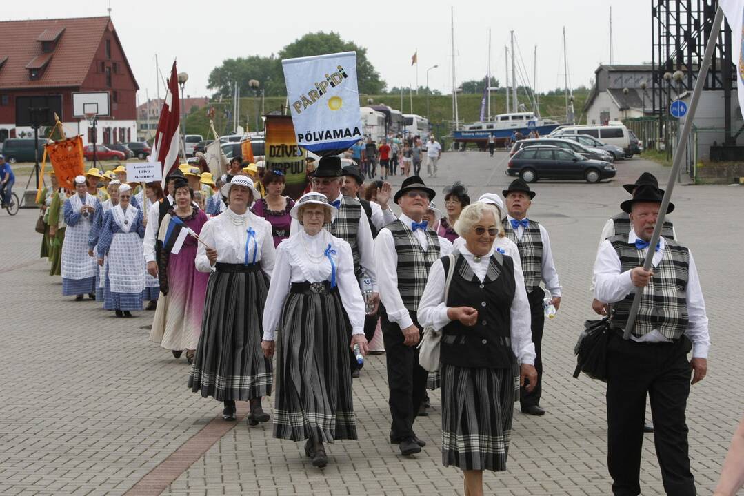 Europos šokių pynė ir vėliavos pakėlimas