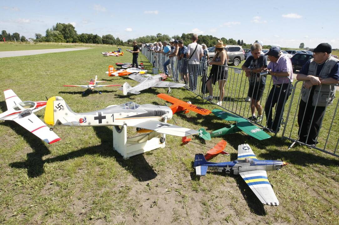 Aviamodelių varžybos Mickuose