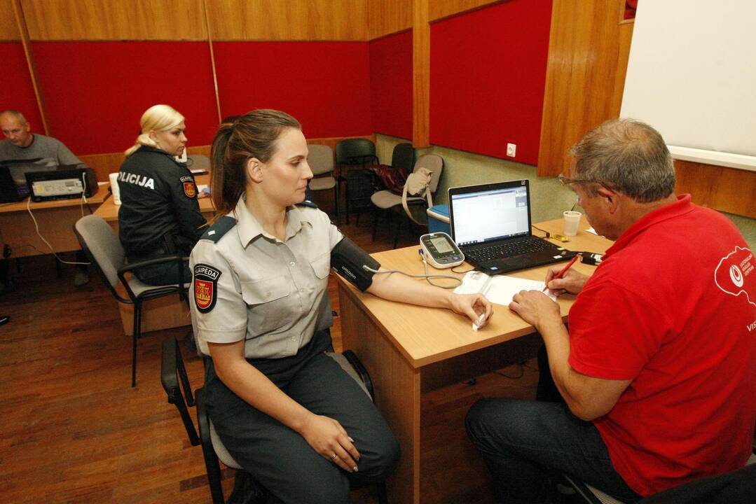 Policininkai davė kraują