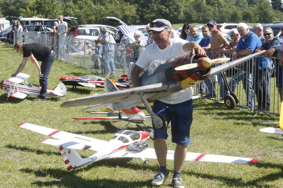 Aviamodelių varžybos Mickuose