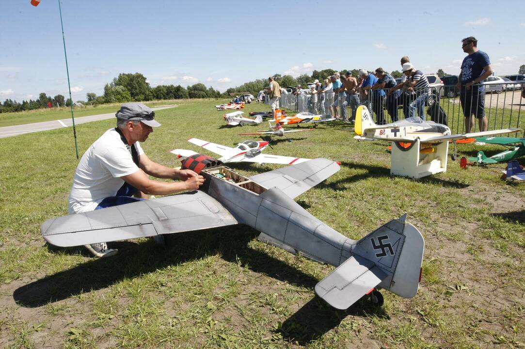 Aviamodelių varžybos Mickuose