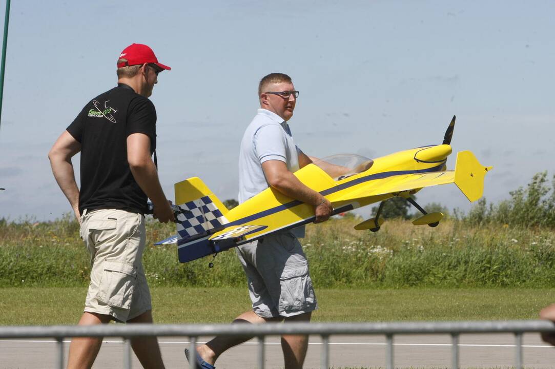 Aviamodelių varžybos Mickuose