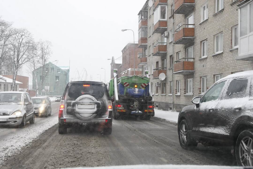 Į uostamiesčio gatves išvažiavo kelininkai