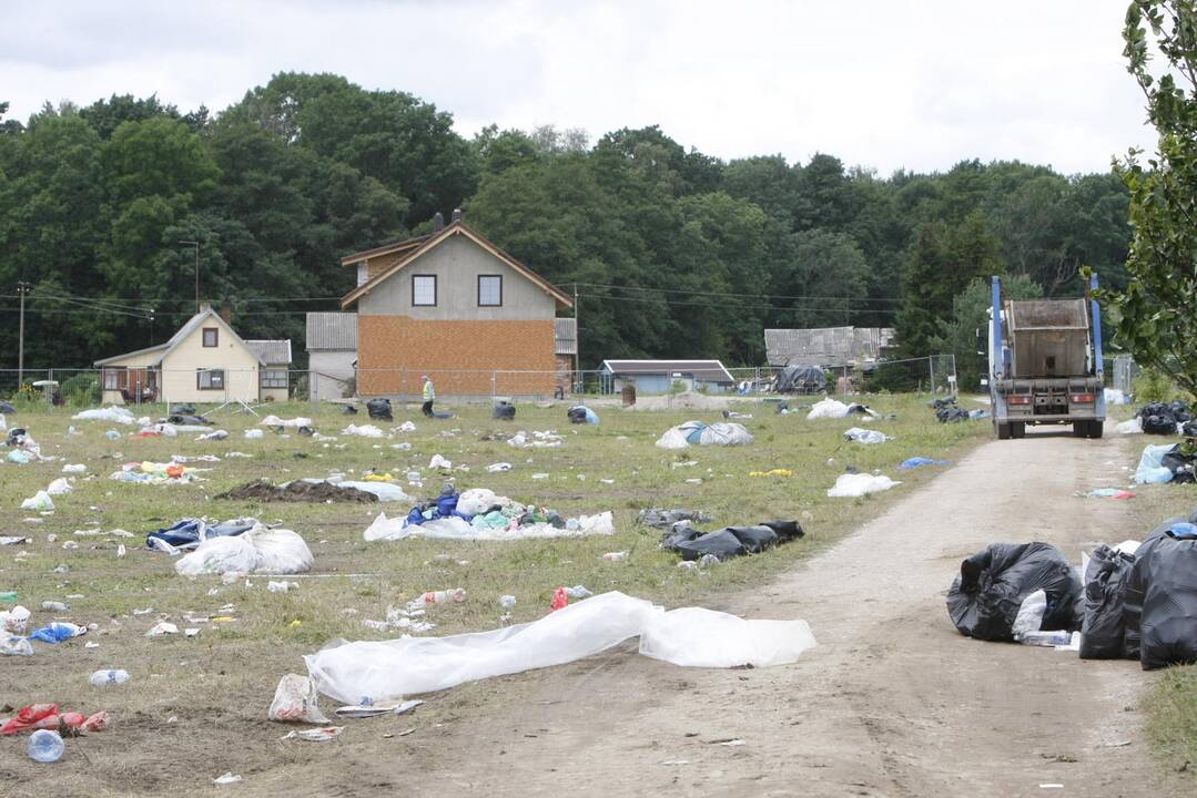 Karklės festivalio teritorijoje triūsia tvarkdariai