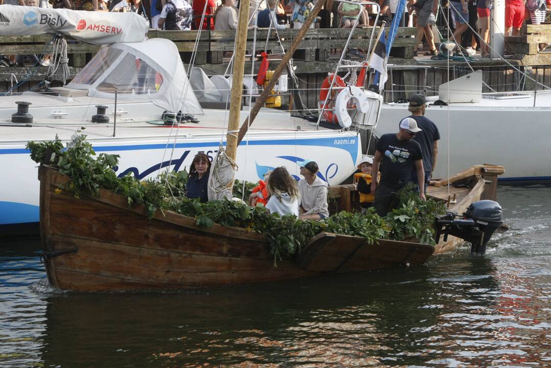 Smalsuoliai gėrėjosi „Dangės flotilės“ laivais