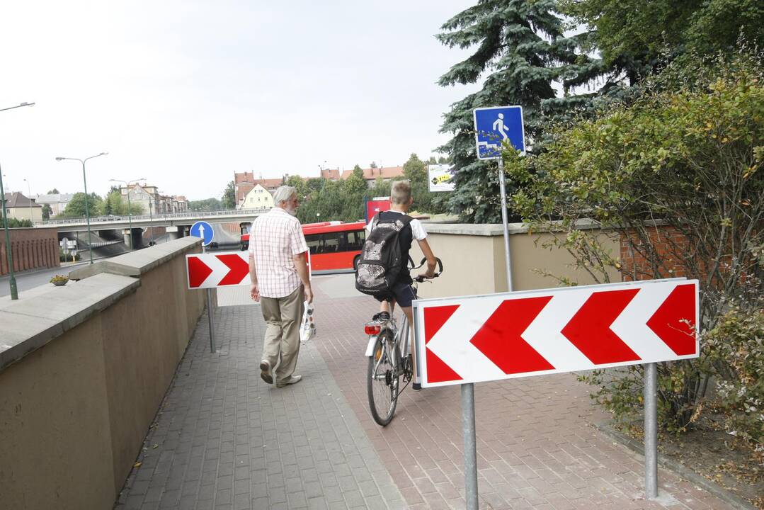 Uostamiesčio dviratininkus stabdo ženklai