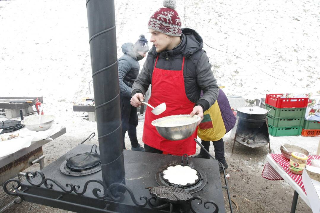 Klaipėdiečiai nenusižengė tradicijoms: per Užgavėnes išdykavo ir sudegino Morę