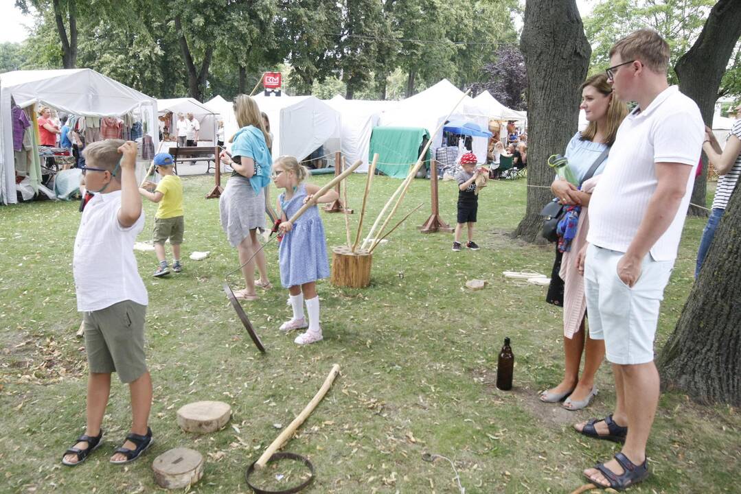 Linksmybės patiems mažiausiems Jūros šventės dalyviams 