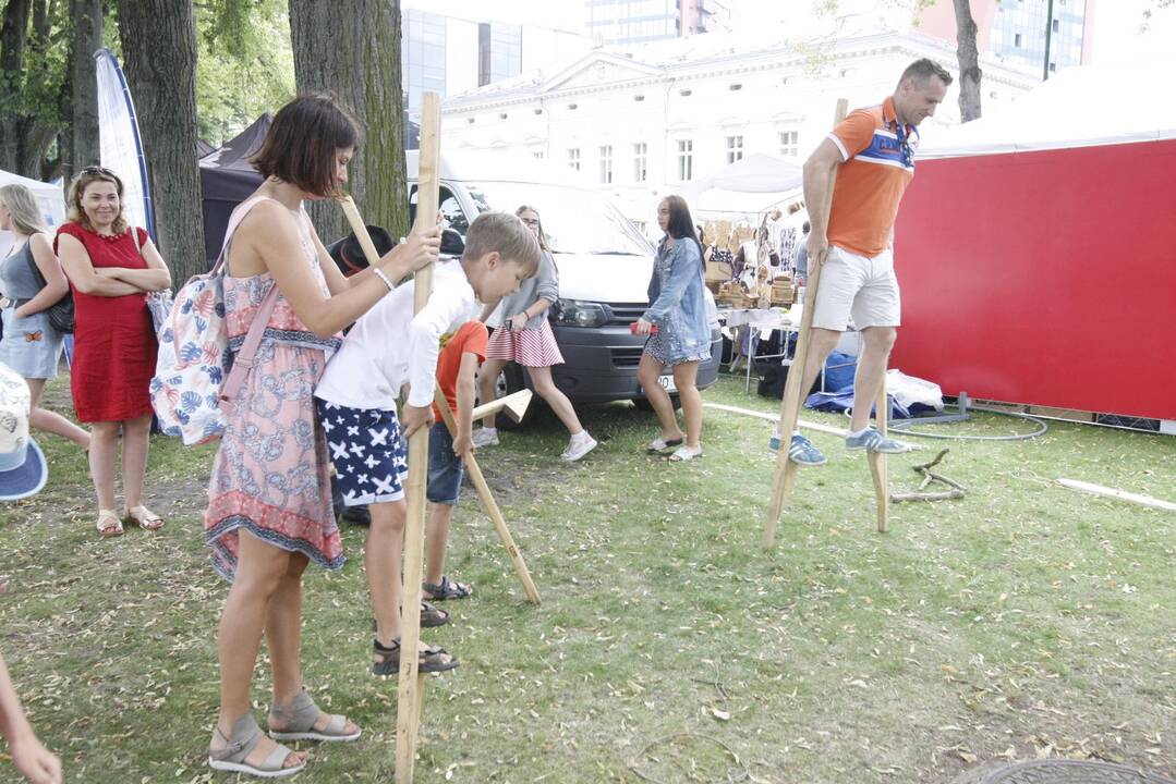 Linksmybės patiems mažiausiems Jūros šventės dalyviams 