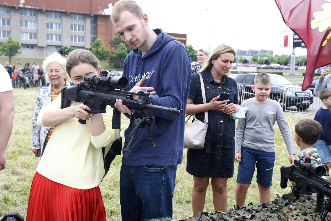 "Stiprus Grifonas 2021" dalyvių karinės technikos ekspozicija