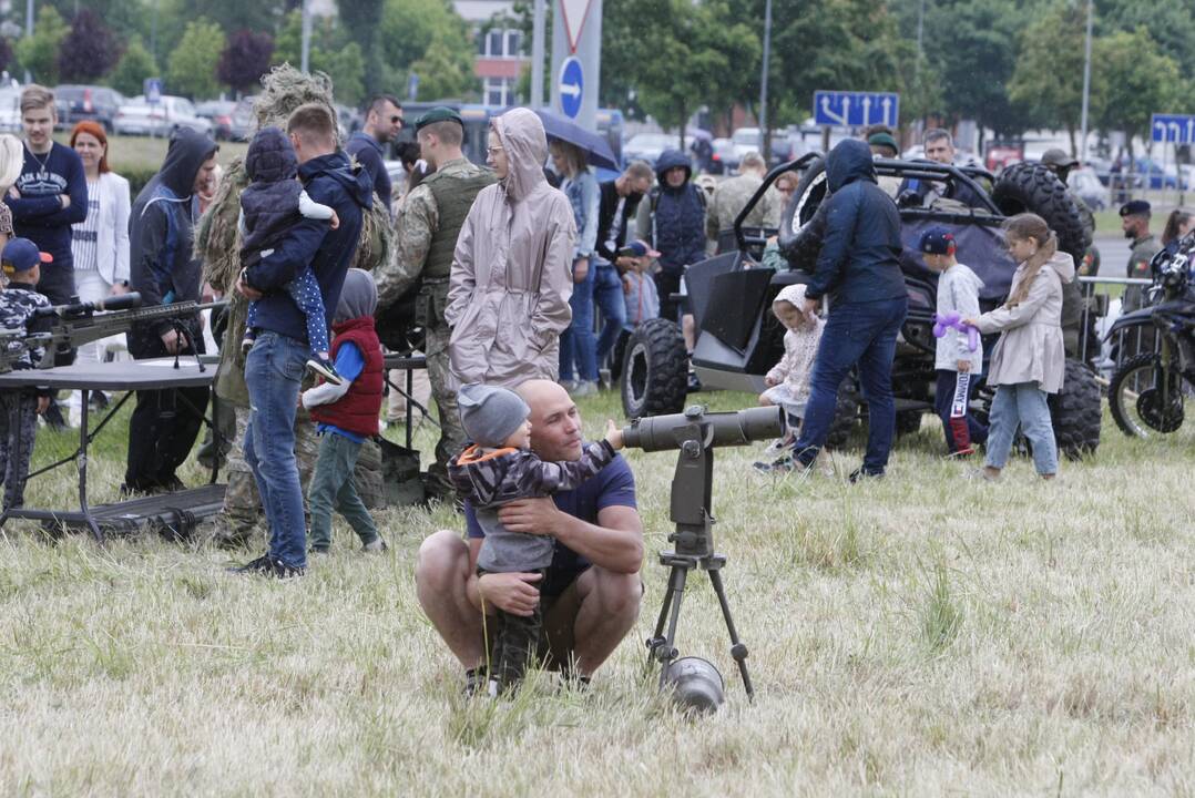 "Stiprus Grifonas 2021" dalyvių karinės technikos ekspozicija