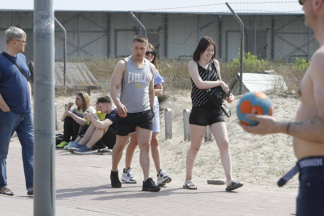 Klaipėdiečiai prie jūros