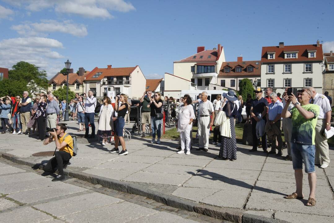  „Meridianas“ išskleidė bures