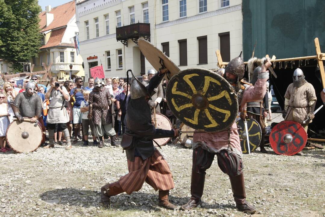 Kuršių ir vikingų stovykla