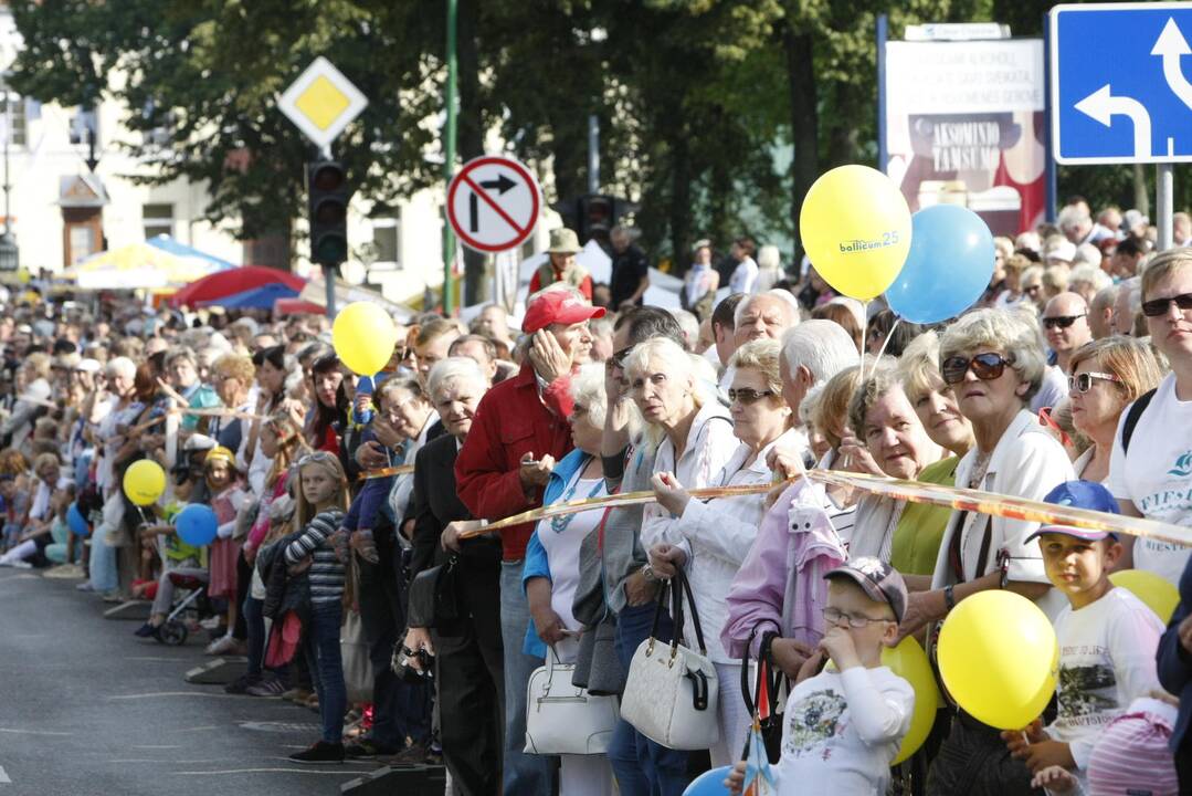 Jūros šventės eitynėse – tūkstančiai spalvų