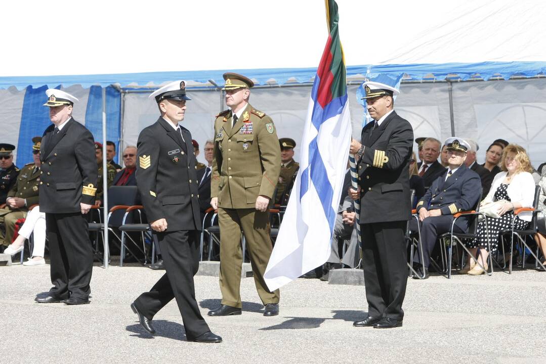 Karinių jūrų pajėgų vadų pasikeitimo ceremonija.