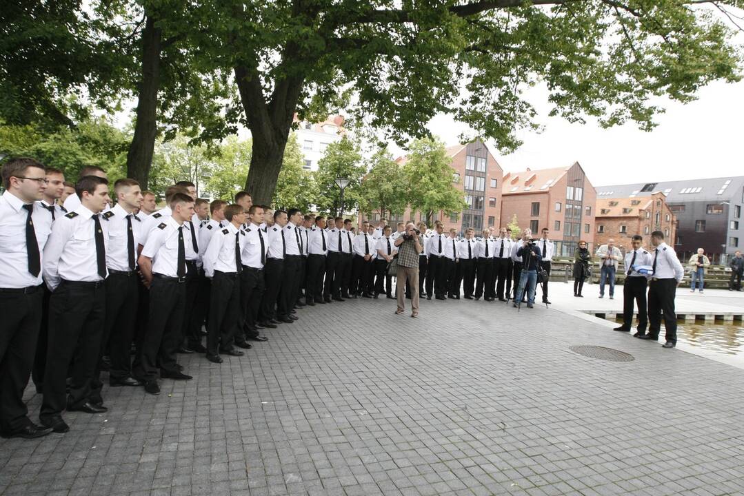 Lietuvos aukštosios jūreivystės mokyklos diplomų įteikimo šventė