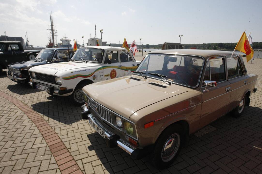 Senovinių automobilių paroda Klaipėdoje