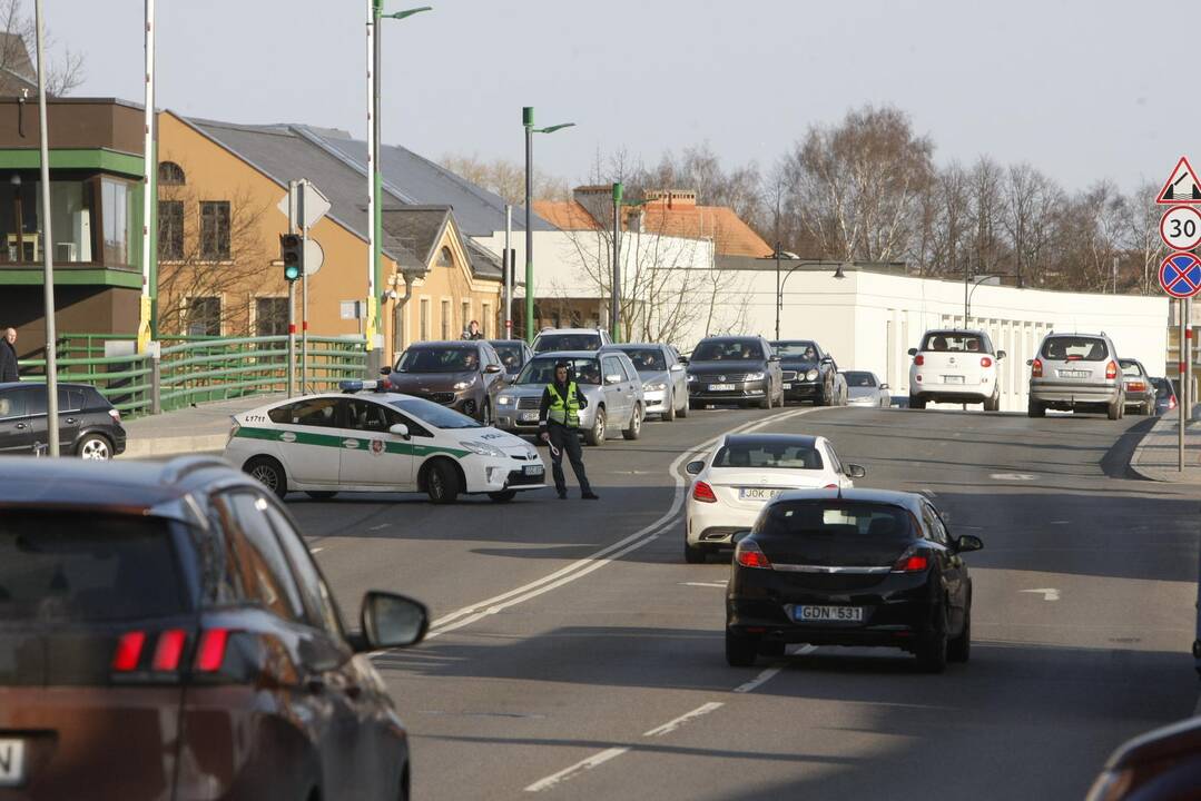 Užsiliepsnojo buvęs Klaipėdos policijos pastatas