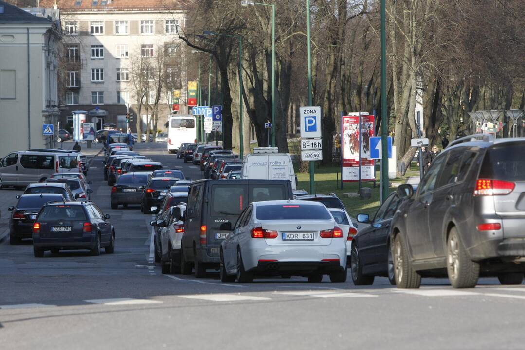 Užsiliepsnojo buvęs Klaipėdos policijos pastatas