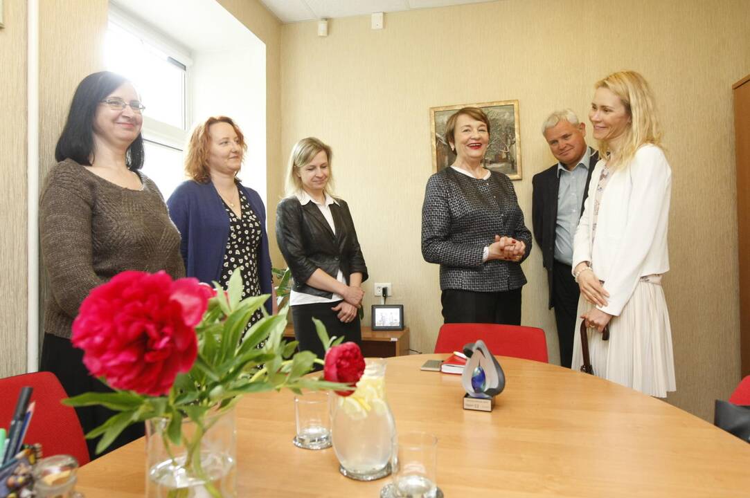 Bibliotekai – knygos ir padėkos