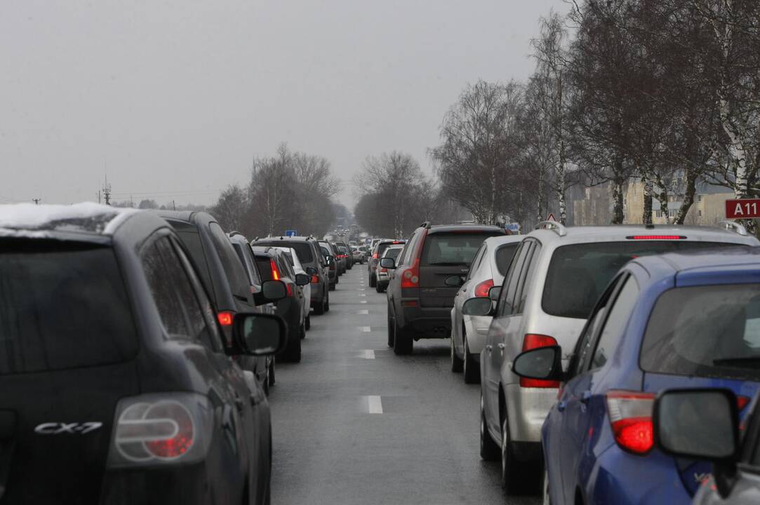 Automobilių eilės į Palangą
