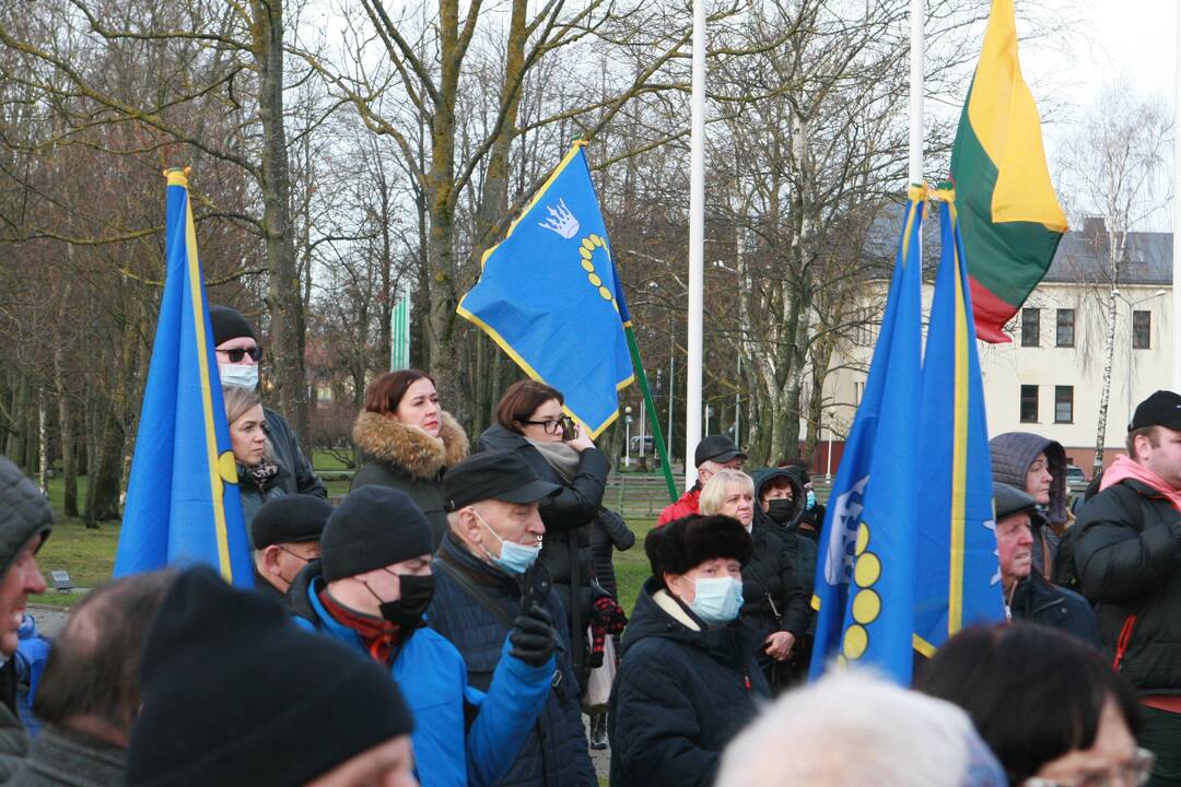 Palangoje – protestas prieš „Pušyno“ ir baseino privatizavimą: žmonės piktinosi A. Bilotaite