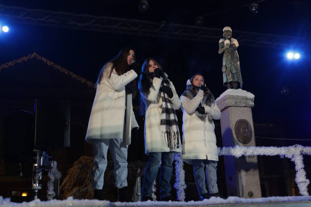 Klaipėdoje įžiebta pagrindinė miesto eglė!