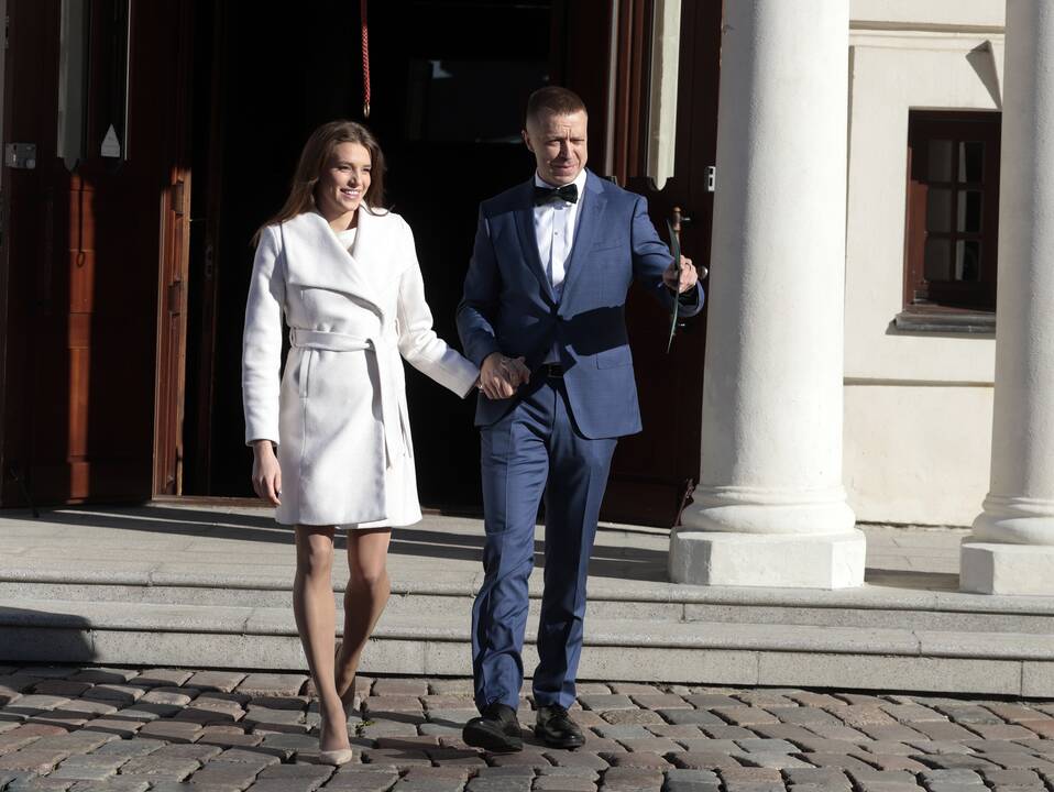Kauno rotušėje susituokė „Žalgirio“ direktorius P. Motiejūnas ir K. Sklenytė