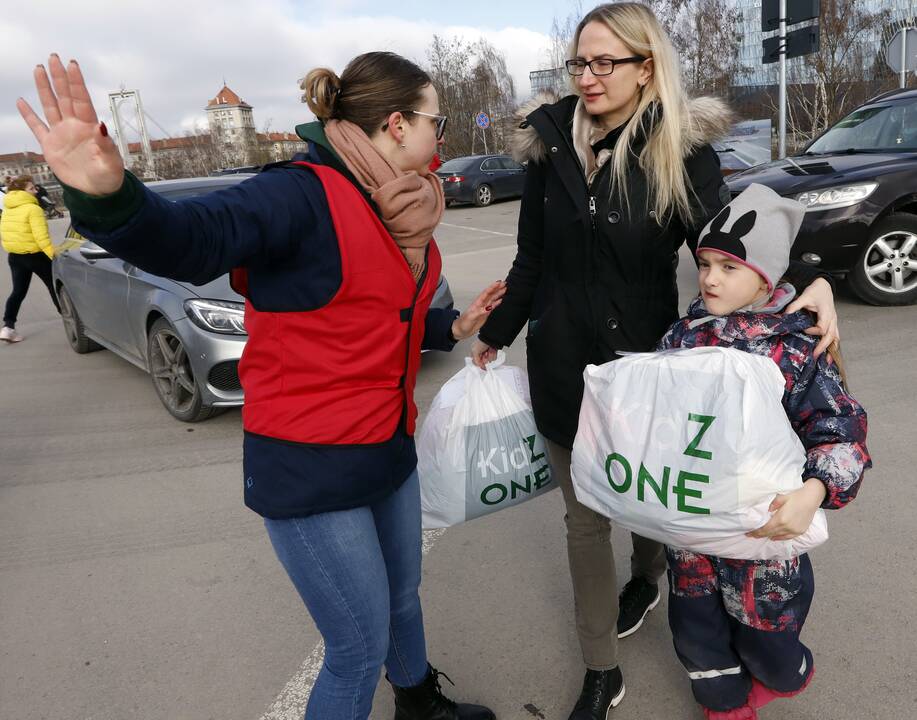 Kauniečiai siunčia humanitarinę pagalbą