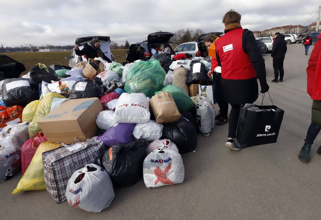 Kauniečiai siunčia humanitarinę pagalbą