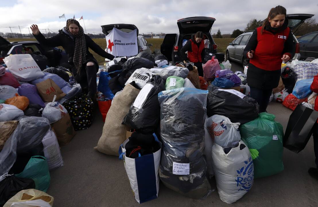 Kauniečiai siunčia humanitarinę pagalbą