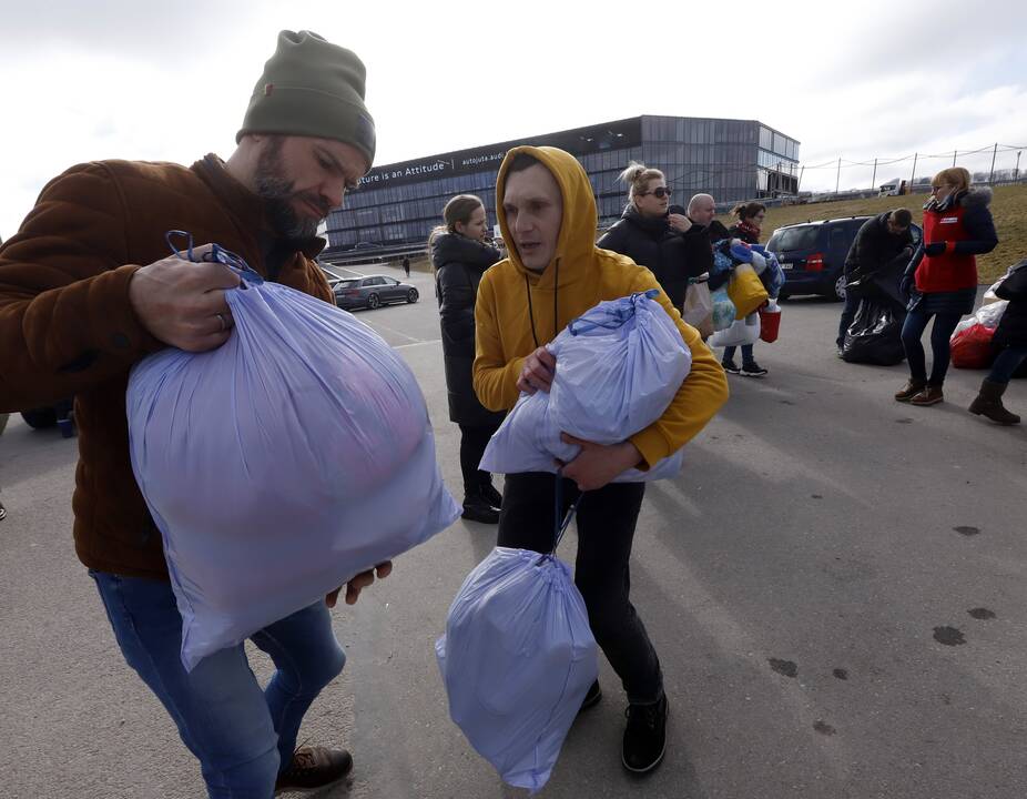 Kauniečiai siunčia humanitarinę pagalbą