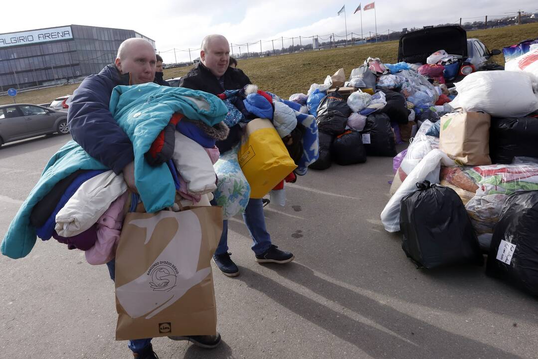 Kauniečiai siunčia humanitarinę pagalbą