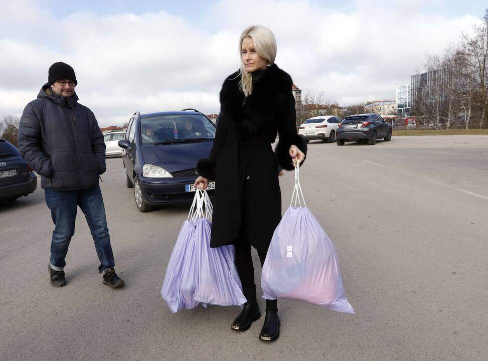 Kauniečiai siunčia humanitarinę pagalbą