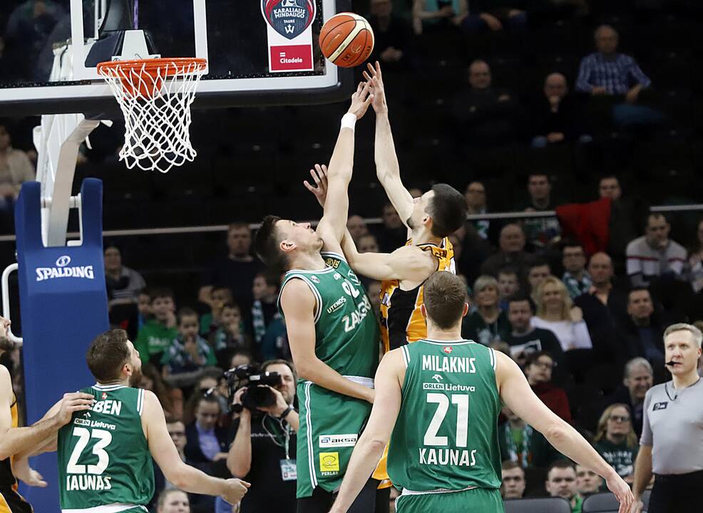 KMT ketvirtfinalis: Žalgiris - Šiauliai 105 : 66