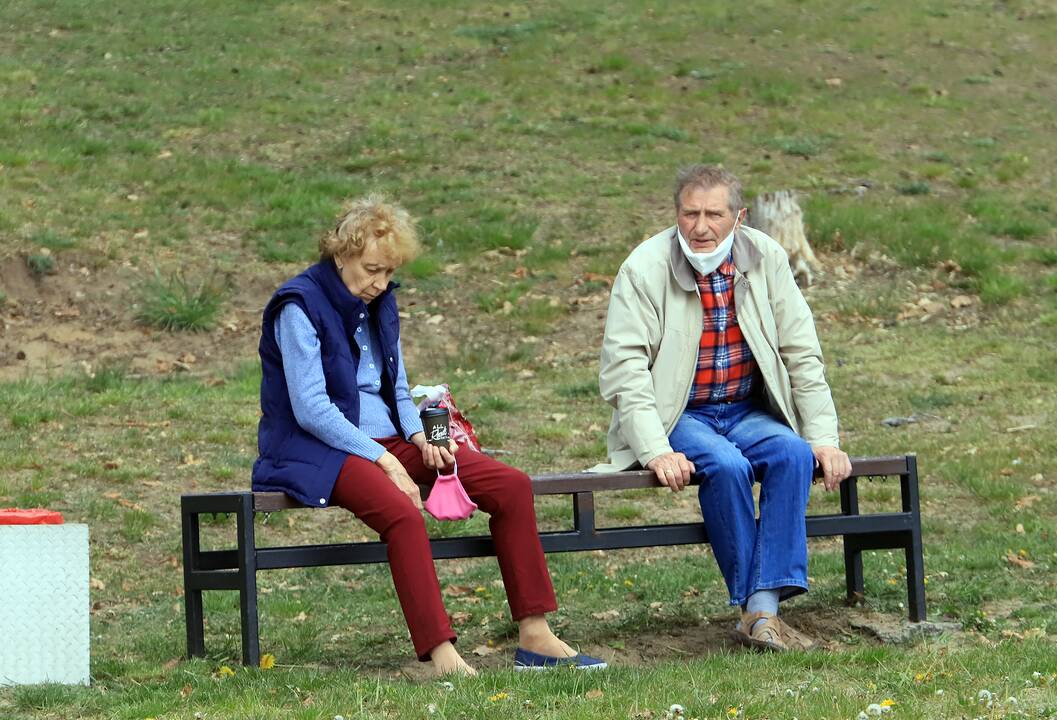 Gamtoje atsipalaidavę kauniečiai pamiršta visus karantino apribojimus